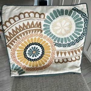 Pier 1 Bohemian embroidered floral Geo square pillow cover zip close 18x18